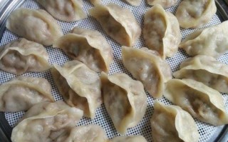 进门饺子出门面的典故,蒸饺是哪里得发明的