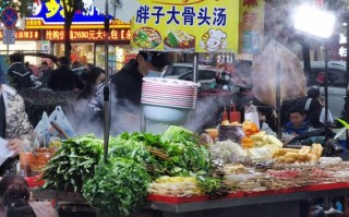 冬天摆摊卖麻辣烫怎么样（冬天夜市摆地摊卖什么好赚钱）