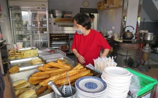 卖早点的月收入能到15000吗,早餐店一年收入怎么样啊