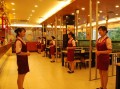 餐馆服务员累吗,目前做餐饮怎么样赚钱