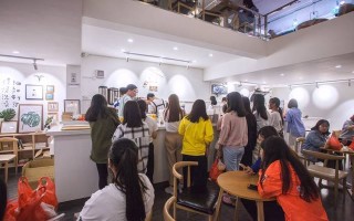 人流量不大开奶茶店怎么样（人流量不大开奶茶店怎么样呢）