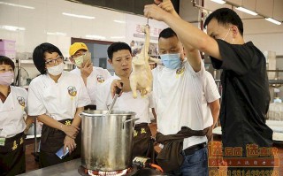 广东哪里有免费学烧腊培训,哪里可以学广东烧腊技术