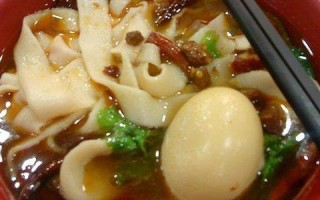 板面是哪里的小吃（板面是哪里的小吃啊）