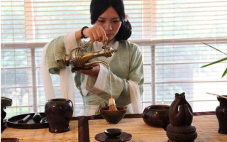 茶粉故事怎么样（茶板指的是什么意思）