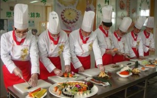 哪里学日式料理（哪里学日式料理培训）