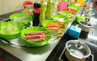 旋转小火锅跟串串香区别,尔速科技