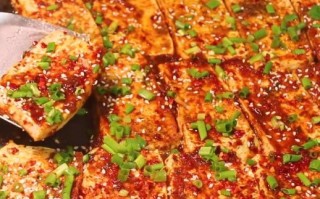 铁板豆腐来自哪里（铁板豆腐的豆腐去哪进货）