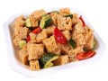 凉皮里面那个用来凉拌的面筋，南方叫烤麸，买回来是干的，做凉拌之前,哪里有做凉皮的面筋卖啊