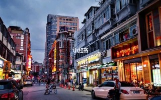 上海市小吃街在哪里（上海小吃街在哪个地方比较有名的）