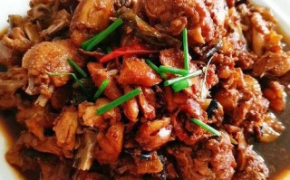 油焖鸡哪里菜（高压锅油焖鸡做法）