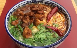 牛肉面是哪里的美食（牛肉面是哪里的美食特色）