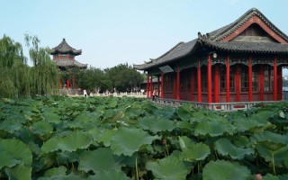 半城山色火锅怎么样（“四面荷花三面柳，一城山色半城湖”是什么意思）