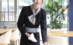 酒店西餐服务员怎么样（五星级酒店餐厅部上班的女生好追吗）