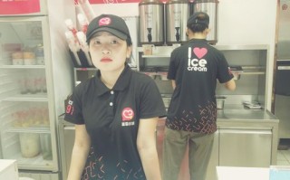 蜜雪冰城待遇怎么样（女生在蜜雪冰城上班可以吗）