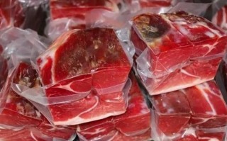 云南哪里做火腿（鹤庆火腿怎么腌制）