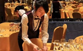 餐饮服务员工作怎么样（餐饮服务员工作怎么样啊）