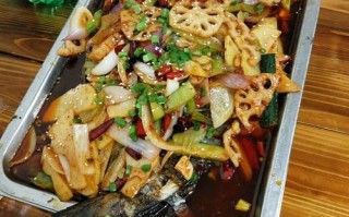 万州铁板烧哪里好吃（万州烤鱼一般是用什么鱼来烤的）