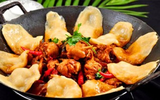地锅鸡哪里最有名气,地锅鸡是哪里的特色菜