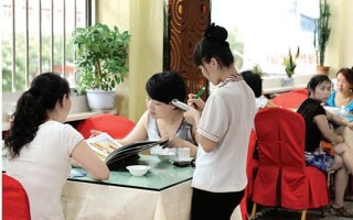 做酒店点菜员怎么样（大学毕业做传菜员怎么样）