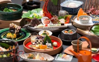 哪里有教日本料理的（厨工，指的是什么）