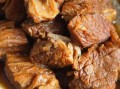 顿牛肉买哪里的肉（清炖牛肉，该买什么部位的肉好烂）