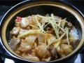 段记煲仔饭怎么样（咸鱼煲仔饭家常做法）