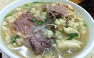 笃信斋牛羊肉小炒泡馍馆搬哪里了,哪里有卖牛肉泡馍的地方