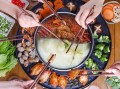 创业开烤肉店怎么样（火锅和烤肉哪个适合创业）