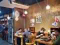 创业初期做餐饮怎么样（开个小餐饮店怎么样）