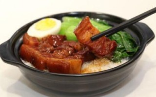 正宗煲仔饭是哪里的（正宗煲仔饭是哪里的特色）