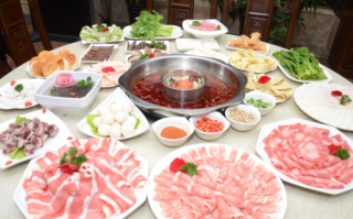 中午吃火锅可好,火锅店中午菜品怎么样好吃