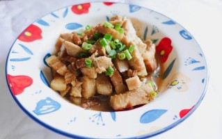 芋头烧肉是哪里（芋头烧肉是哪里的）