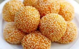 上海蛋饼哪里有卖（上海小吃麻团）