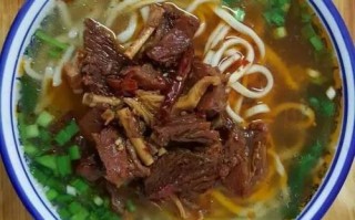 哪里的牛肉面好吃（青山三弓路牛肉面哪一家好吃）