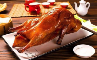 北京烤鸭是哪里鸭（北京烤鸭起源于山东还是南京）