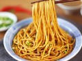 热干面哪里美食（热干面是哪个城市发明的）