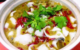 酸菜鱼是哪里的名菜（酸菜鱼是哪里的名菜是川菜吗）