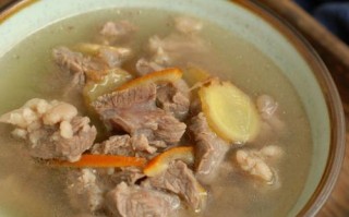 清炖牛肉选哪里比较好（清炖牛肉选哪里比较好吃）