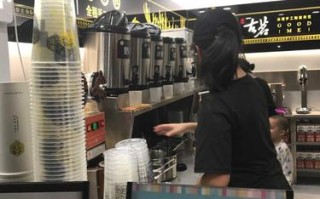 在奶茶店上班怎么样,加盟的茶饮店怎么样啊