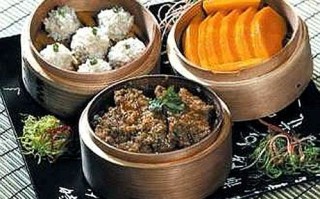 岳阳三蒸是哪里的菜（岳阳三蒸是哪个菜系）