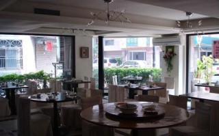 县城开主题餐厅怎么样（县城开主题餐厅怎么样啊）