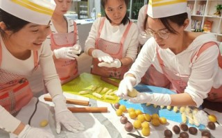 除了学校还可以去哪里学烘焙,哪里学烘培好