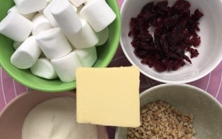 牛轧糖材料哪里有（牛轧糖材料哪里有卖的）
