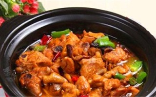 黄焖鸡的鸡肉从哪里来（黄焖鸡的鸡肉从哪里来的）