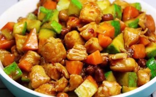 宫保鸡丁哪里菜（四川的"宫爆鸡丁"这个菜怎么做）