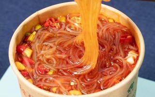 酸辣粉加盟怎么样（嗨吃家酸辣粉加盟怎么样）