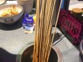 烧烤竹签和铁签哪个好,签与签寻串串火锅