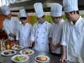 厨房厨师怎么样能团结（厨房厨师怎么样能团结起来）