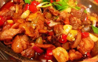 哪里有干蹦鸡（酱爆鸡蹦正宗做法）