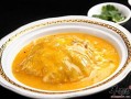 蟹粉鱼翅是哪里的菜（白白的脆脆的一片一片的海鲜是啥）